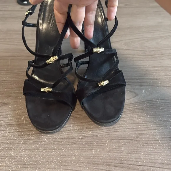 Gucci suede, leather Leather Sandals
Women's Size: 8B - Picture 2 of 6
